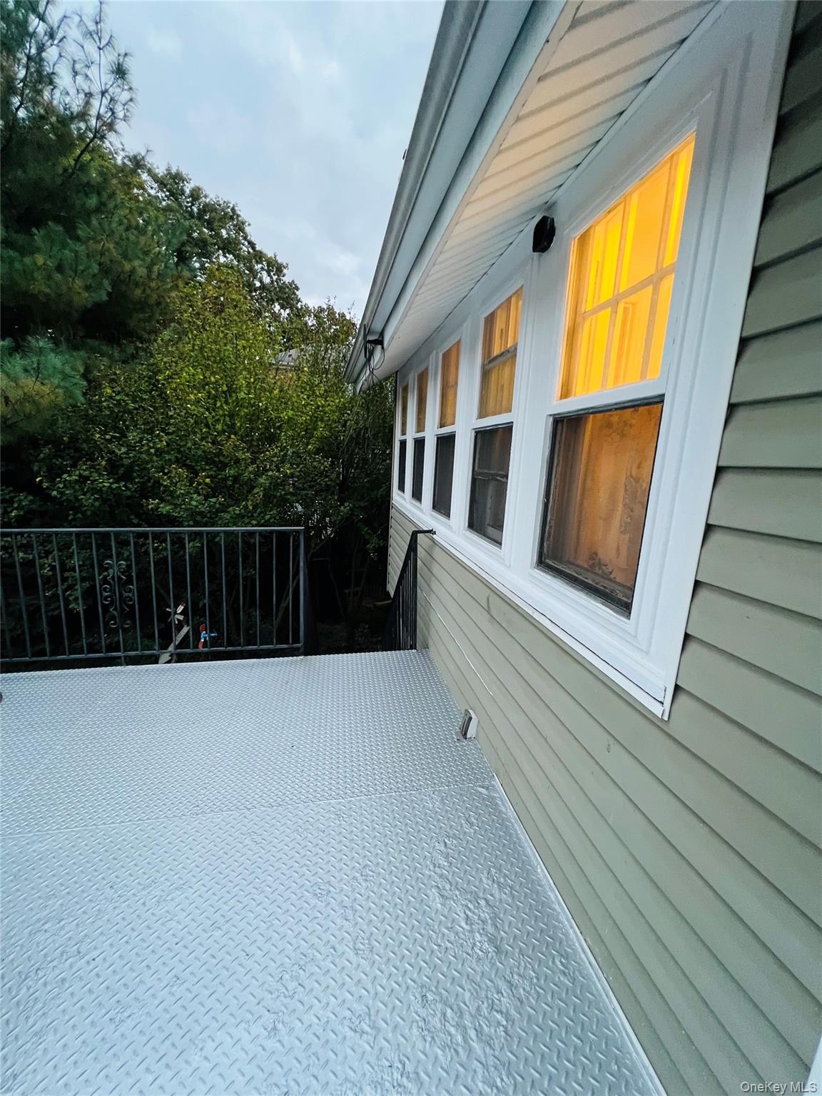 512 Logan Avenue, Bronx, NY 10465