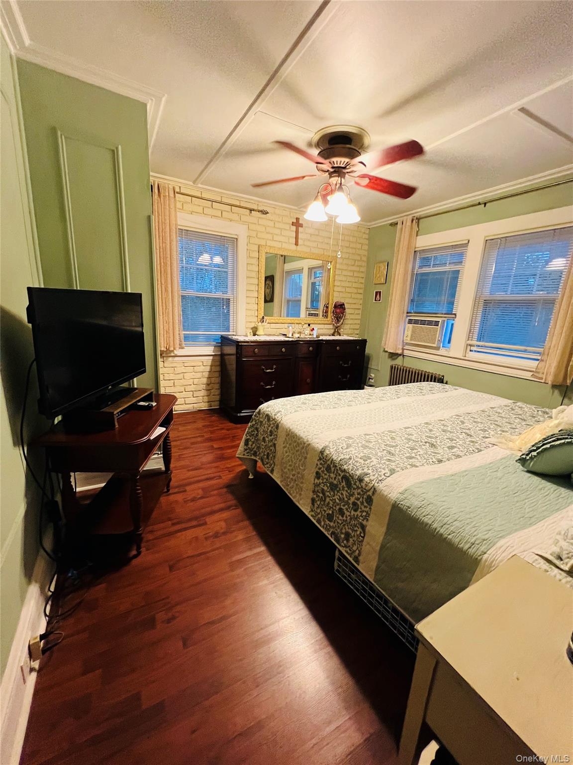 512 Logan Avenue, Bronx, NY 10465