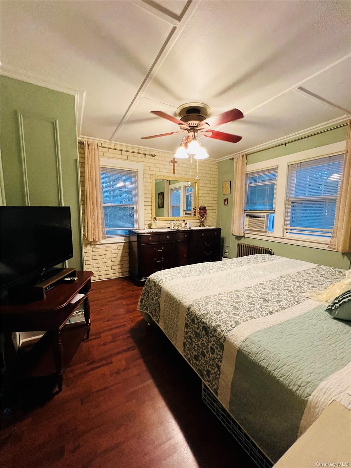 512 Logan Avenue, Bronx, NY 10465