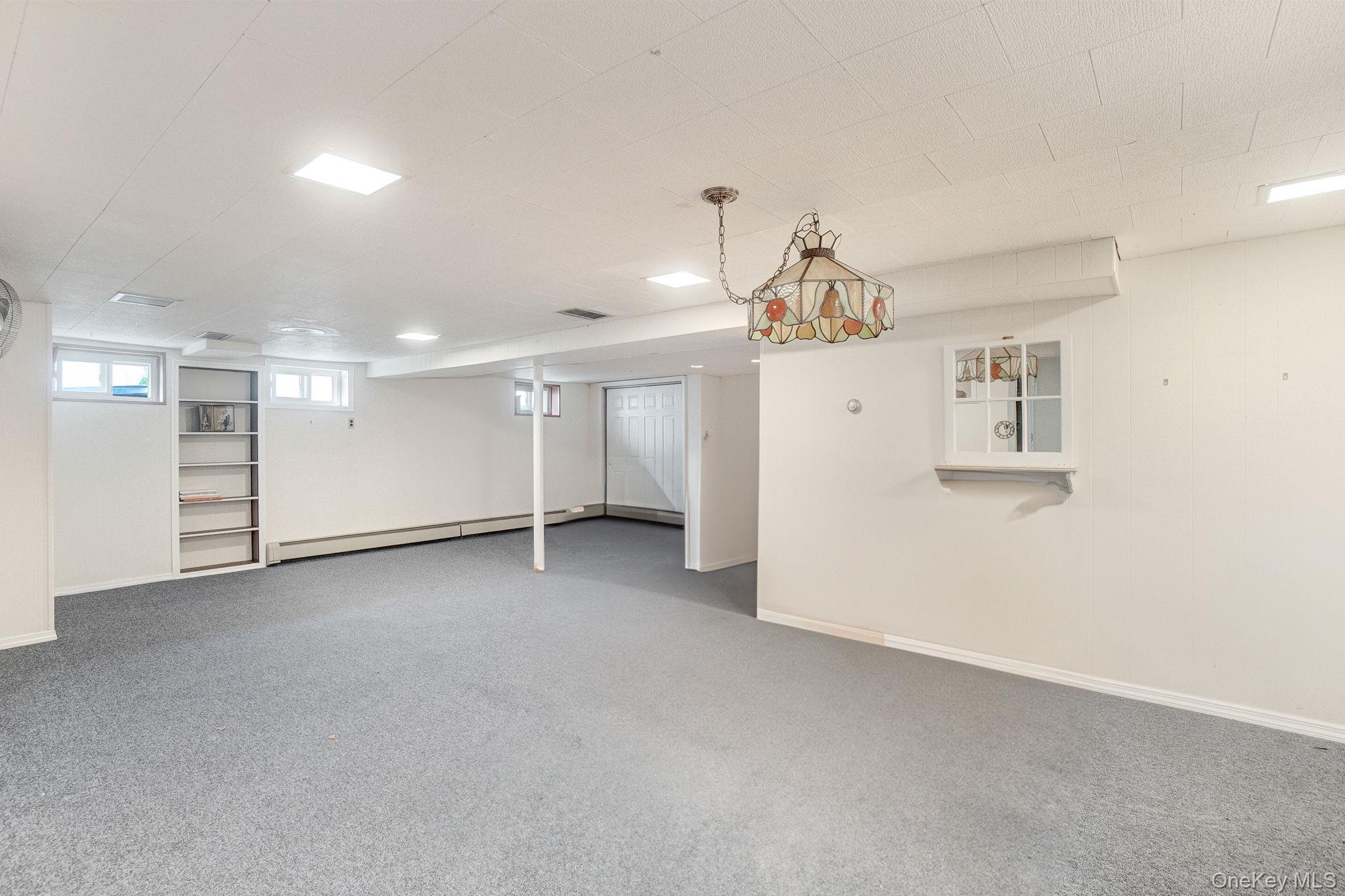 58 Lehigh Lane, Hicksville, NY 11801