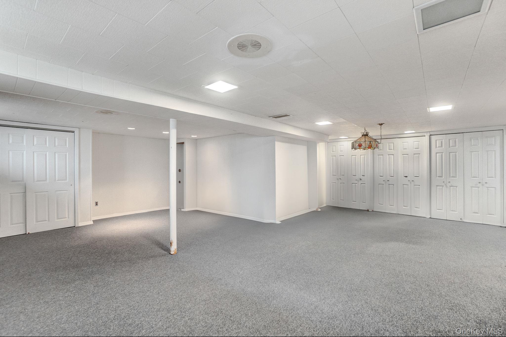 58 Lehigh Lane, Hicksville, NY 11801