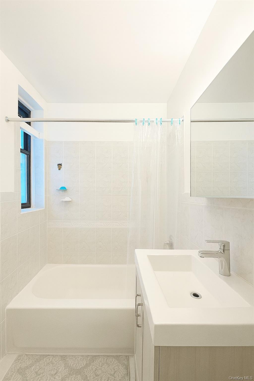 13950 35 Avenue # 4, Flushing, NY 11354