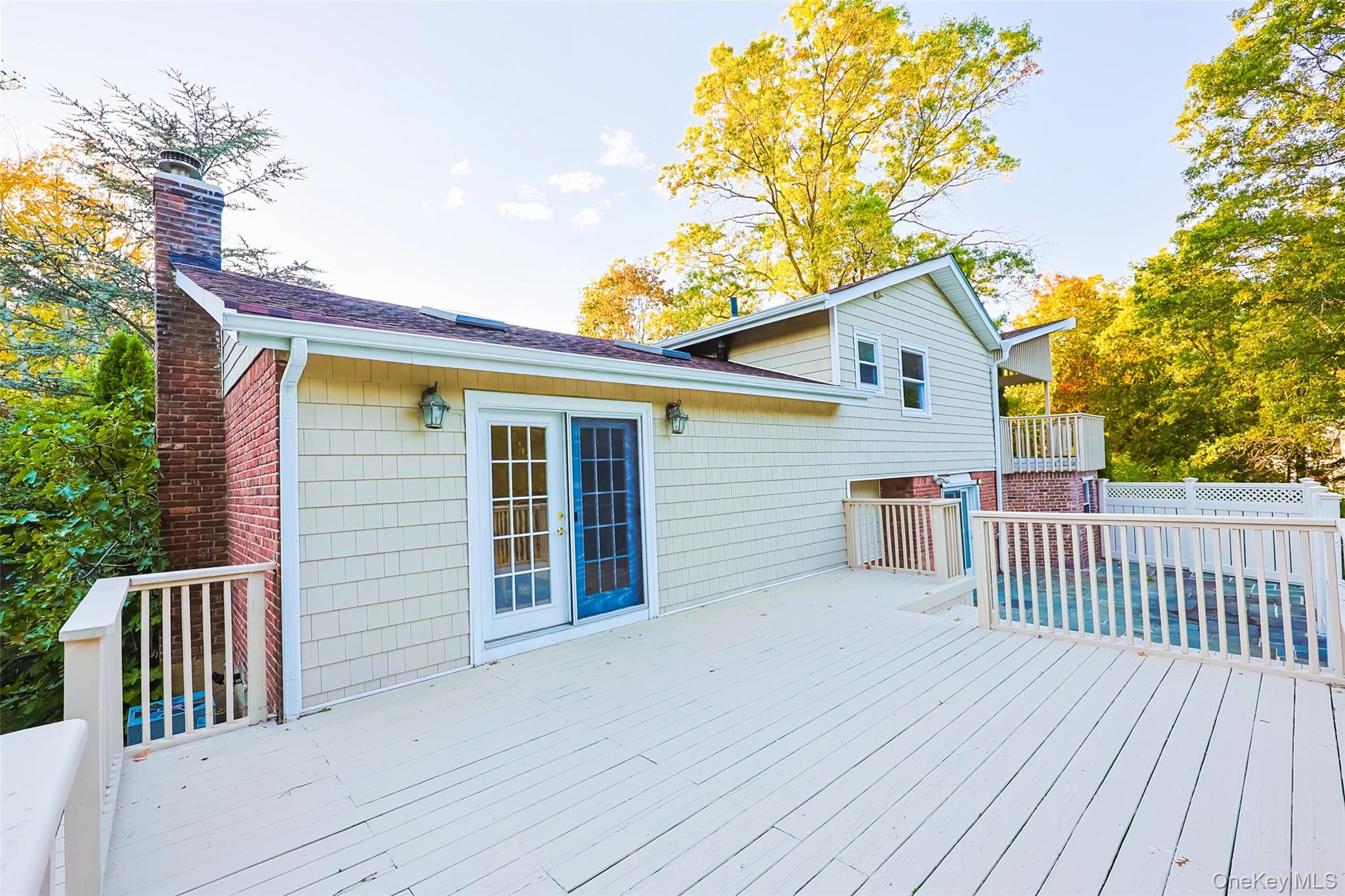 36 Red Spring Lane, Glen Cove, NY 11542