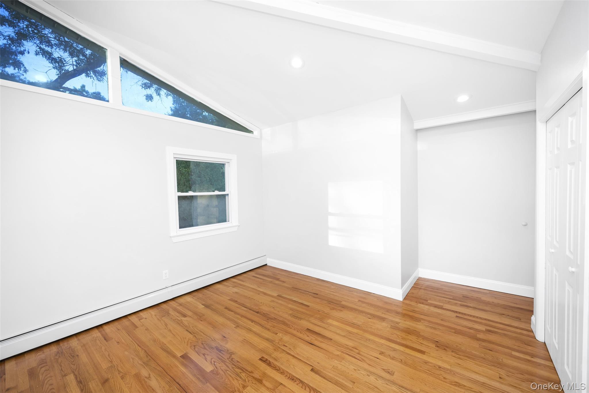 36 Red Spring Lane, Glen Cove, NY 11542