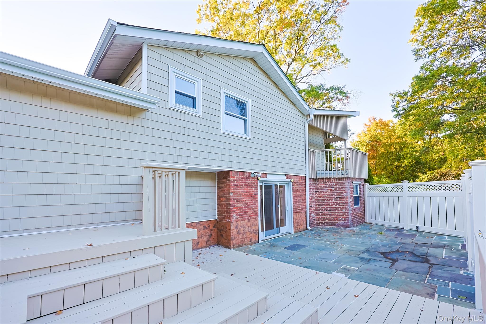 36 Red Spring Lane, Glen Cove, NY 11542