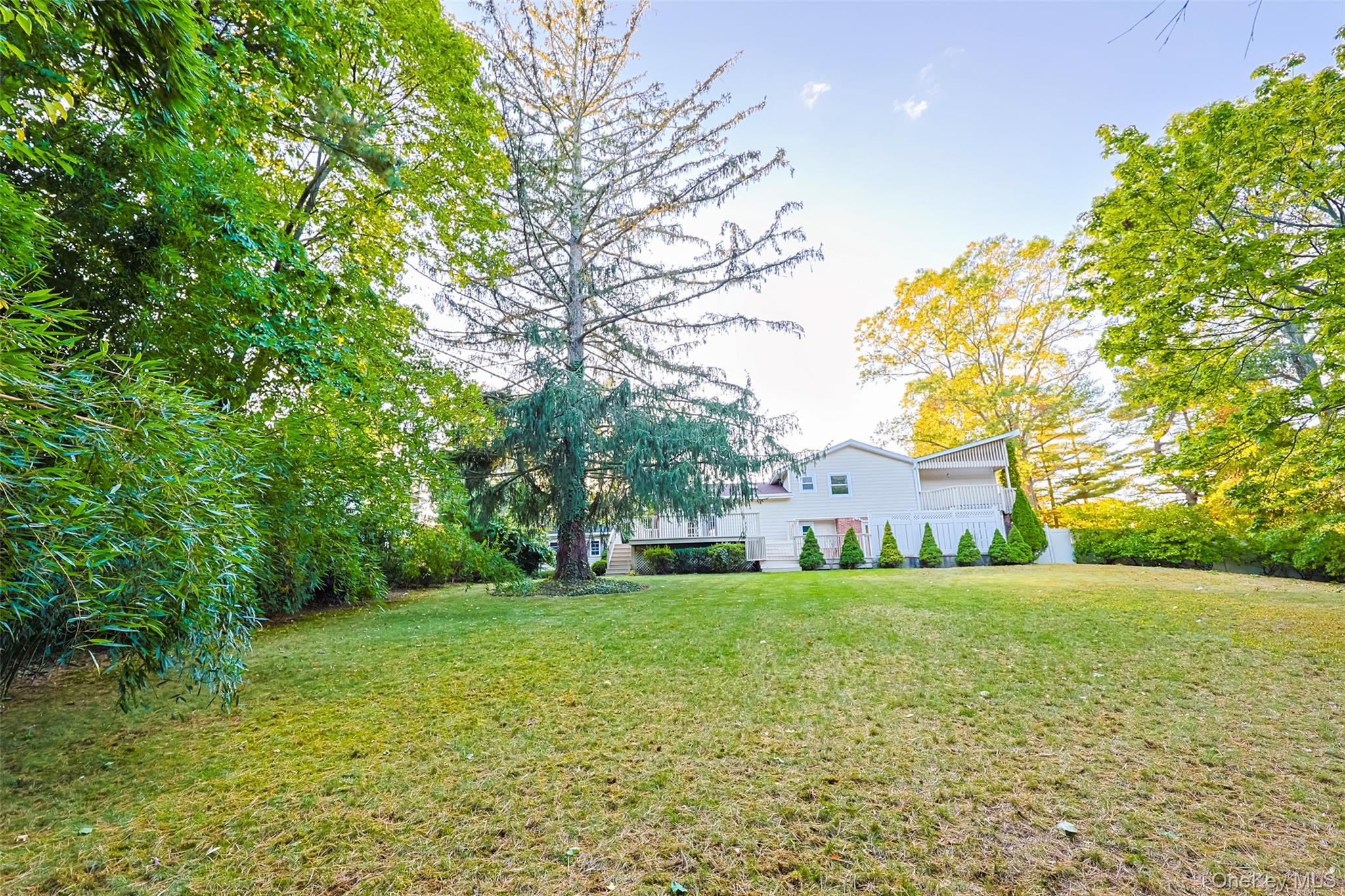 36 Red Spring Lane, Glen Cove, NY 11542