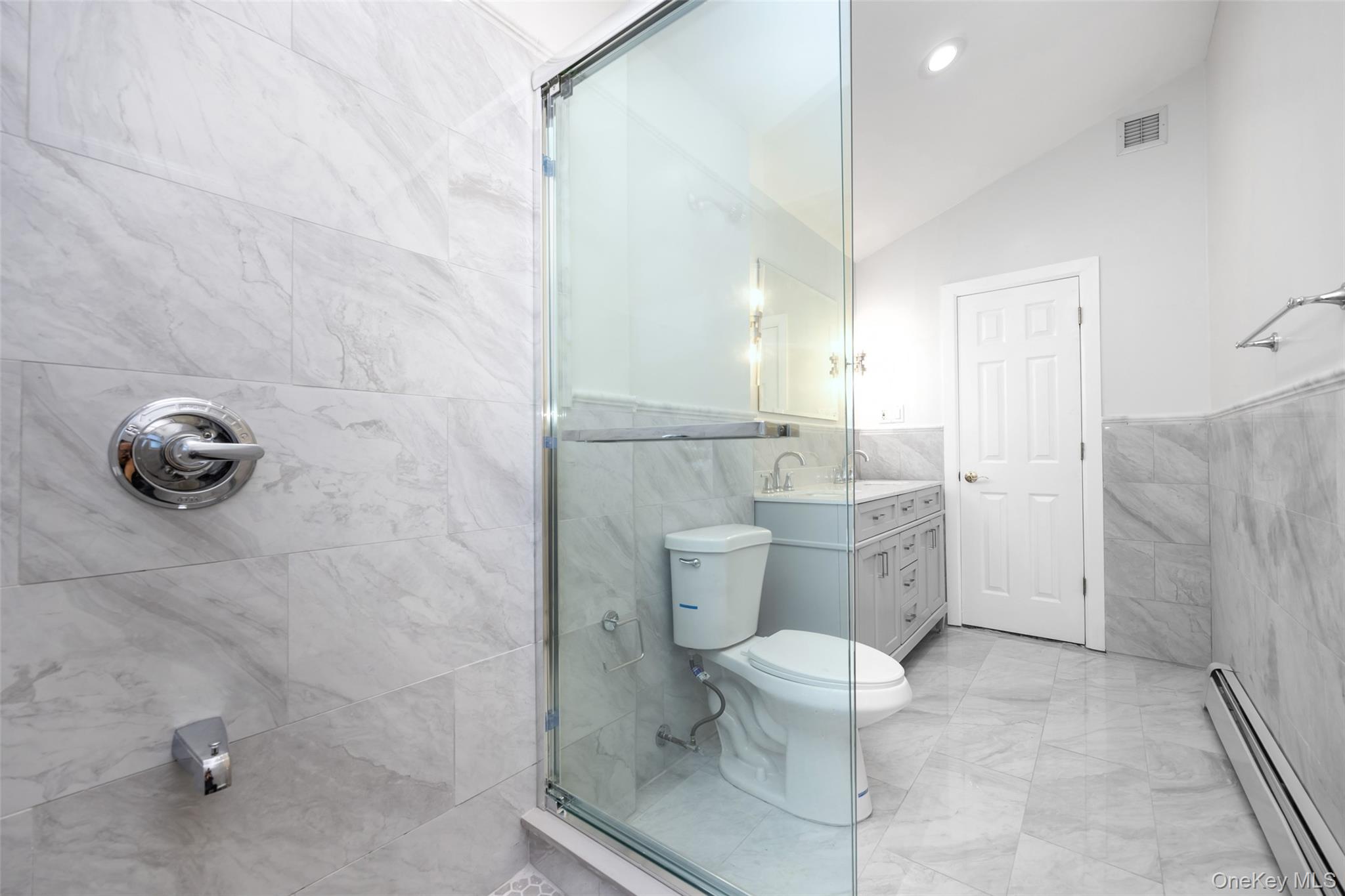 36 Red Spring Lane, Glen Cove, NY 11542