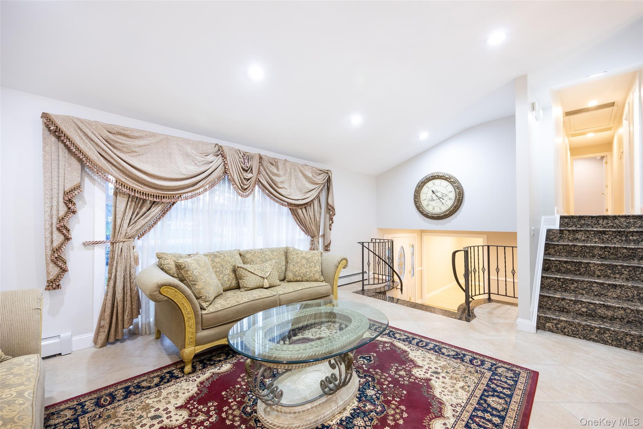 36 Red Spring Lane, Glen Cove, NY 11542