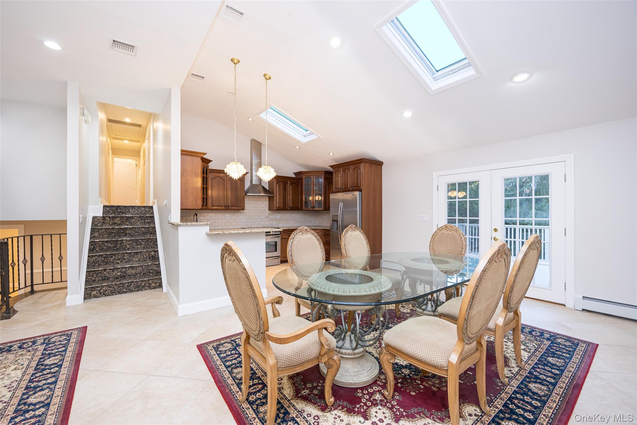 36 Red Spring Lane, Glen Cove, NY 11542