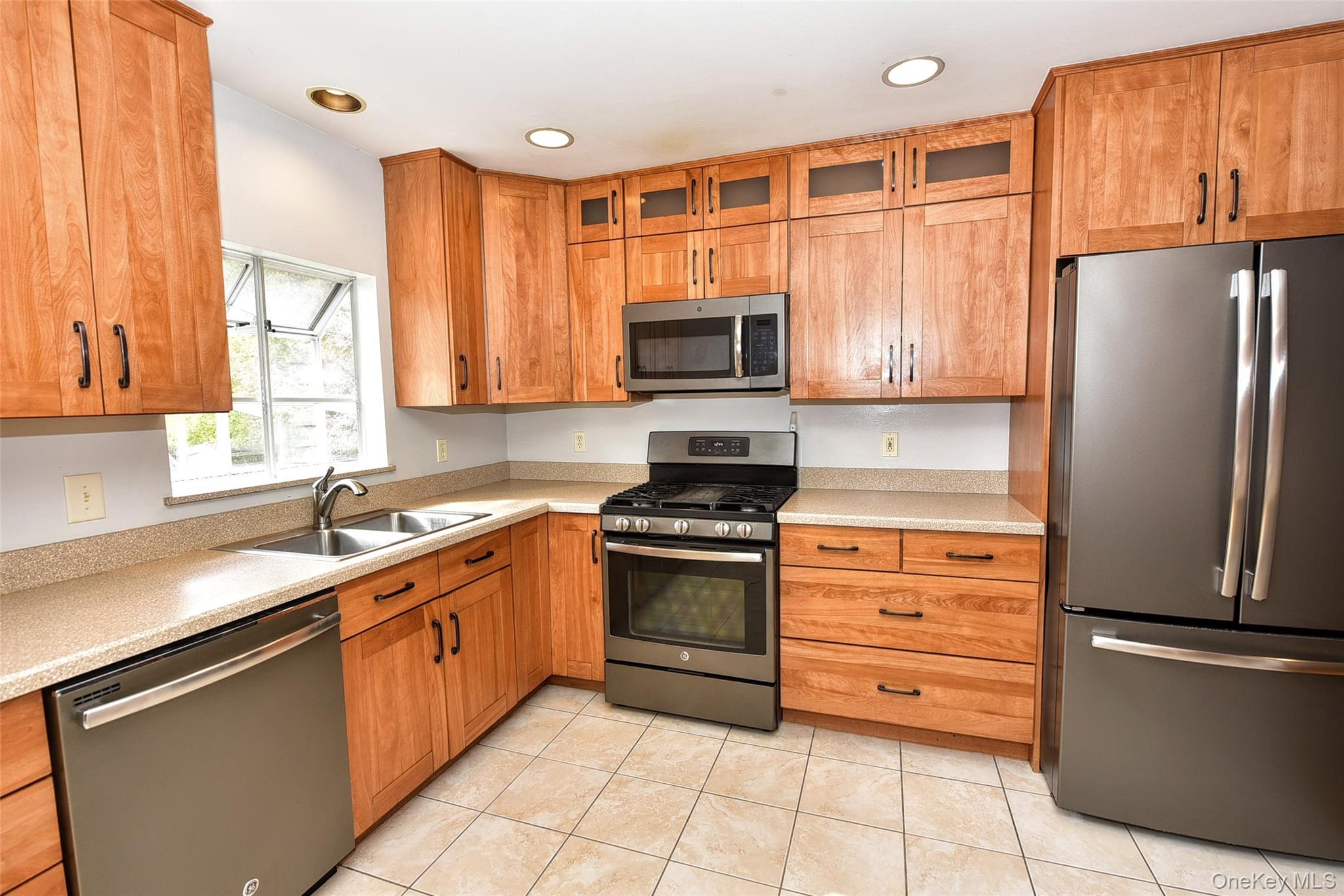 33 S Hillcrest Road, Suffern, NY 10901