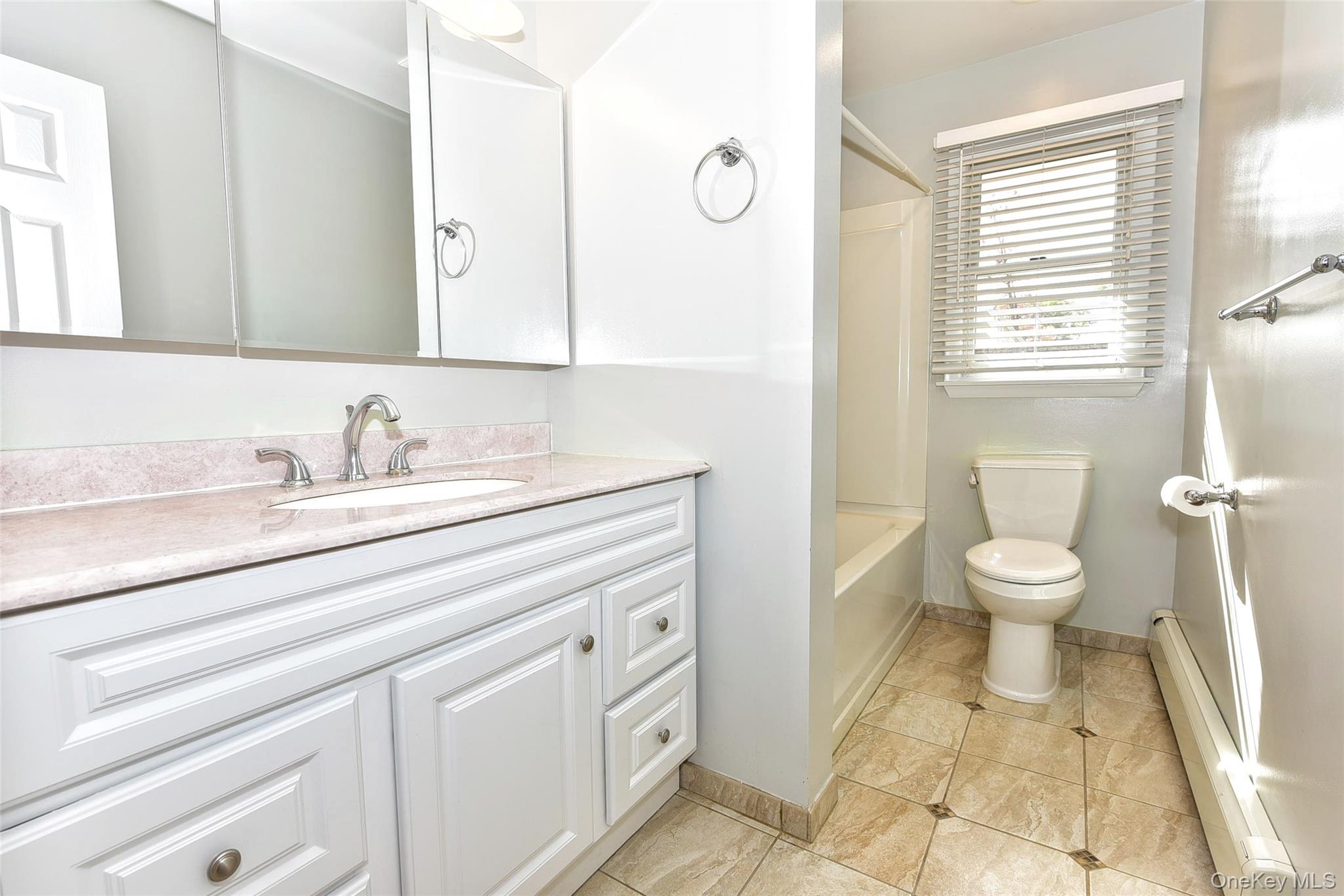 33 S Hillcrest Road, Suffern, NY 10901