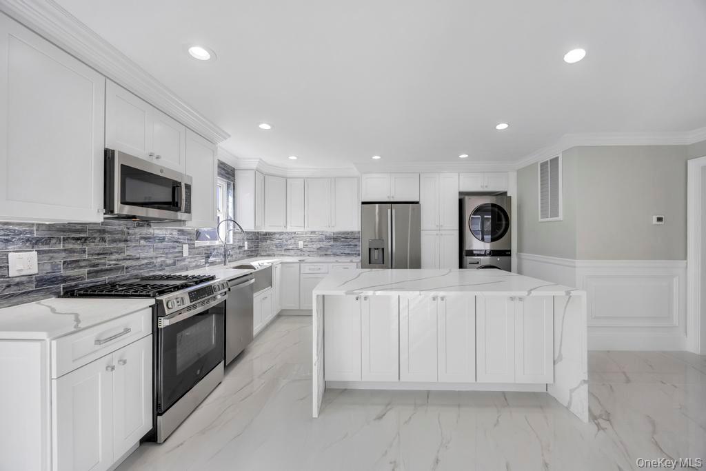 41 Perry Street, Hempstead, NY 11550