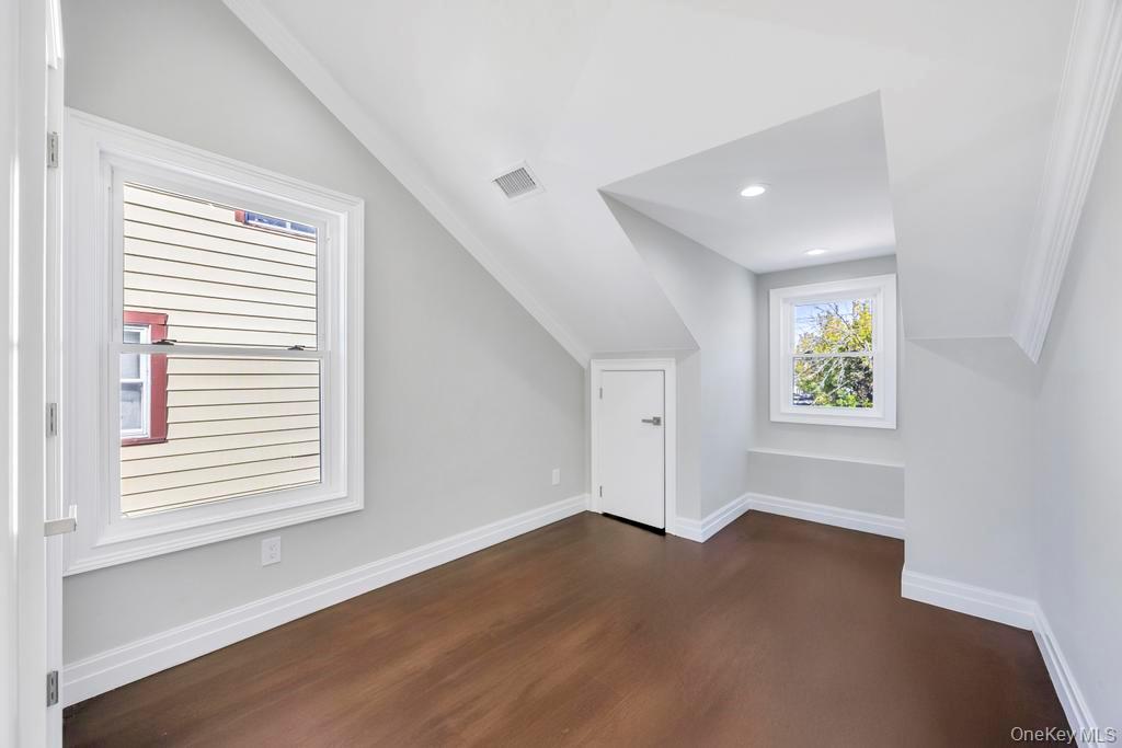 41 Perry Street, Hempstead, NY 11550