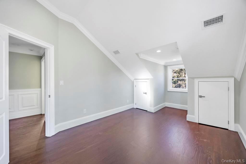 41 Perry Street, Hempstead, NY 11550