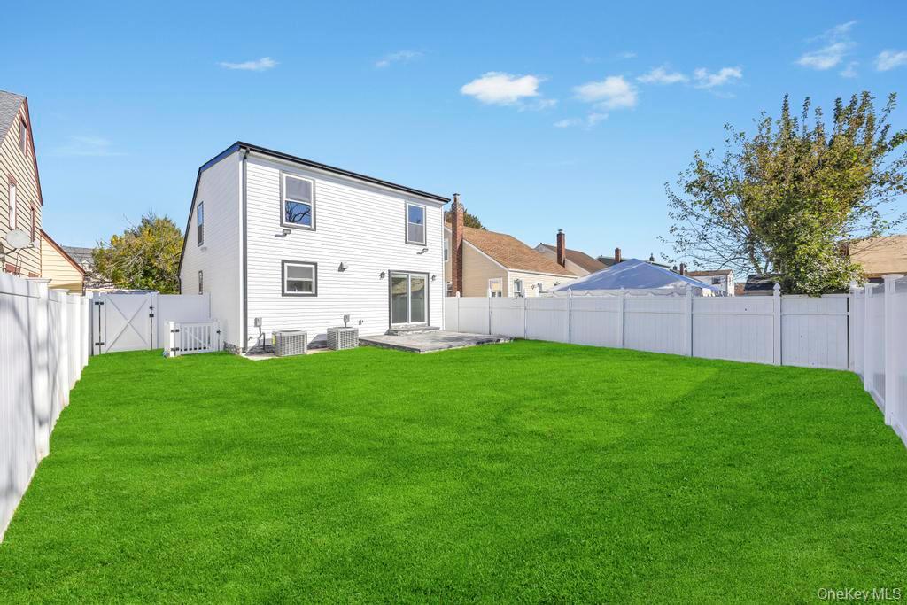 41 Perry Street, Hempstead, NY 11550