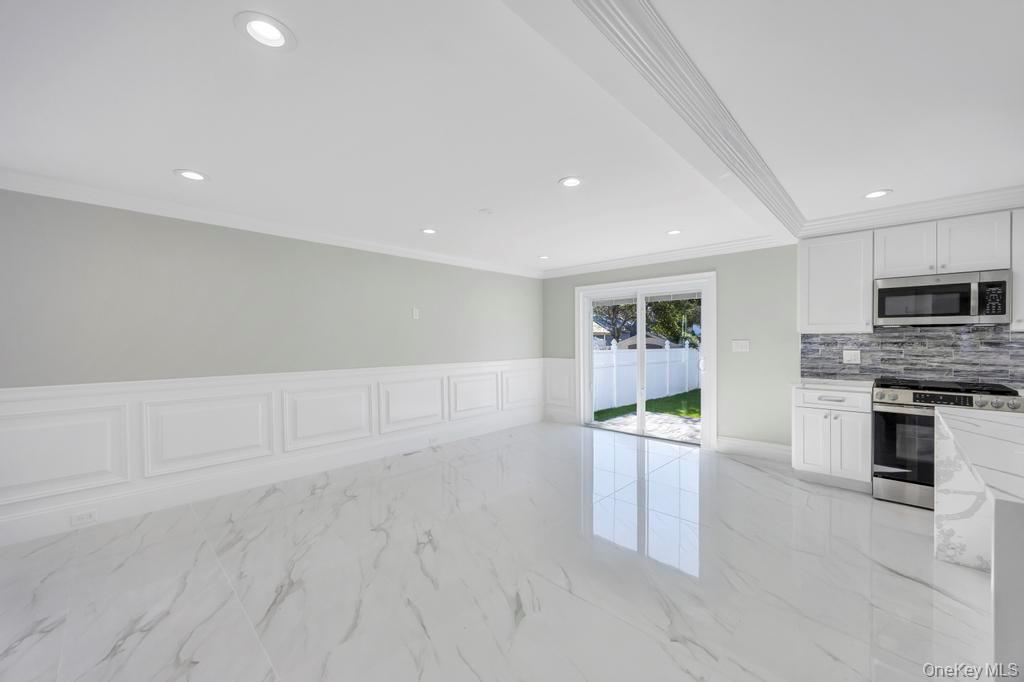 41 Perry Street, Hempstead, NY 11550