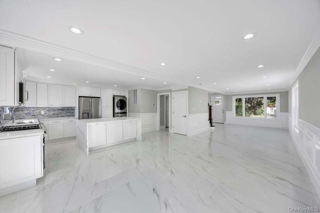 41 Perry Street, Hempstead, NY 11550