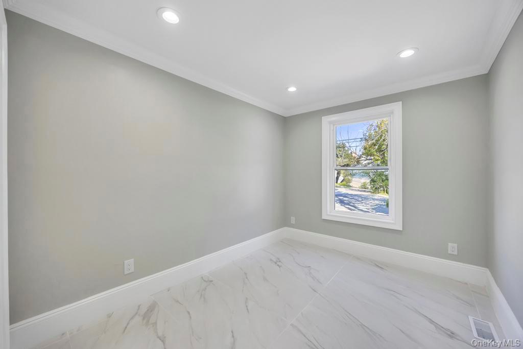 41 Perry Street, Hempstead, NY 11550