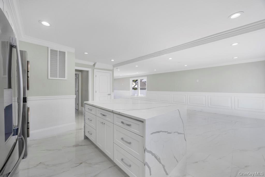 41 Perry Street, Hempstead, NY 11550