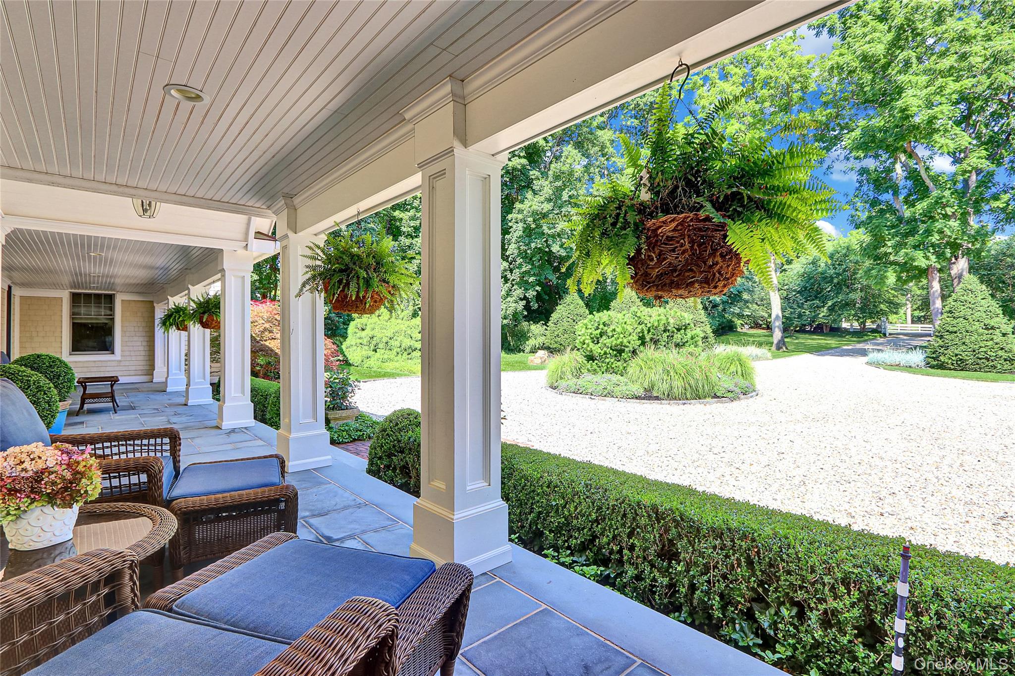 111 Old Field Road, Setauket, NY 11733