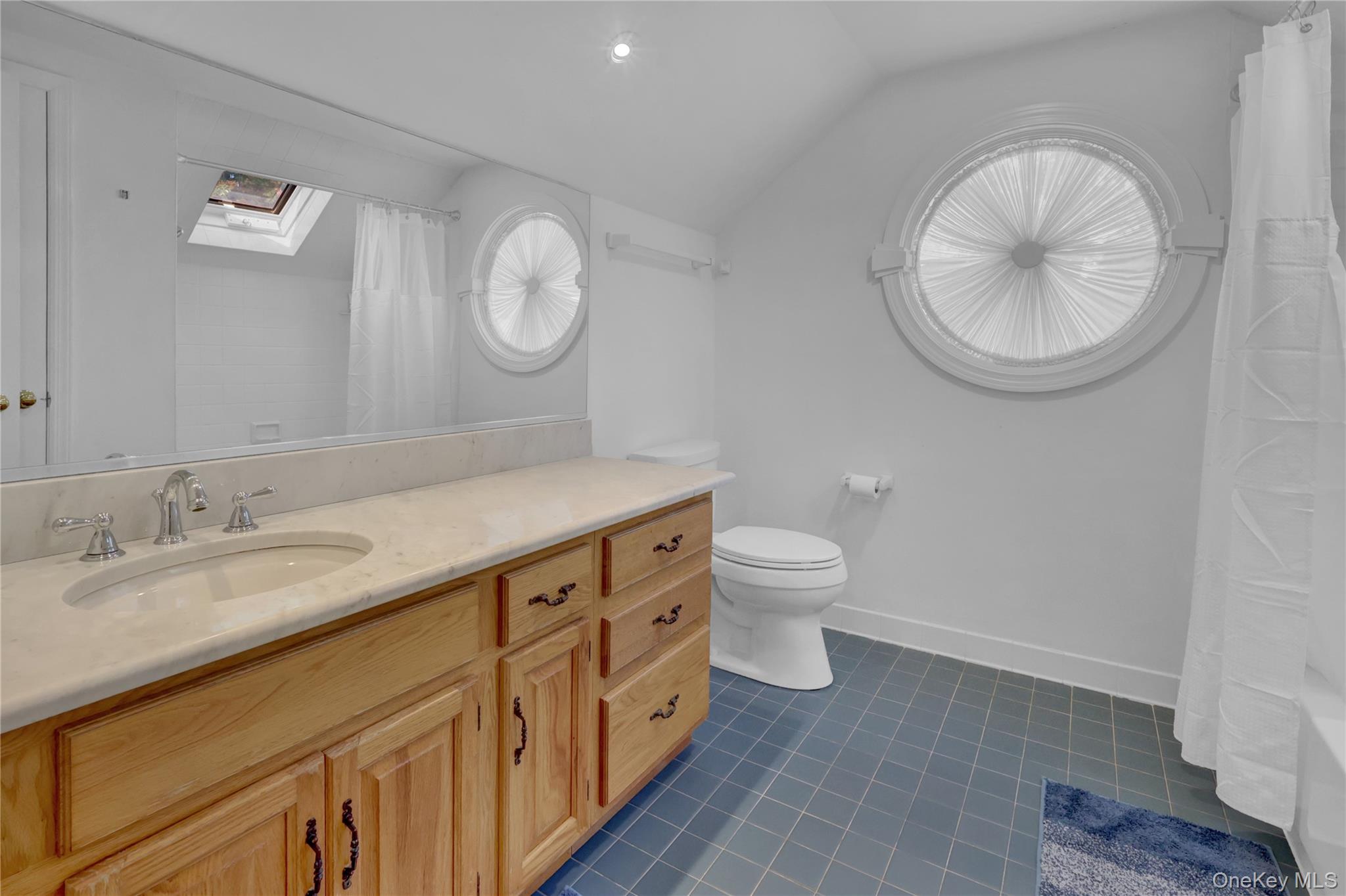 111 Old Field Road, Setauket, NY 11733