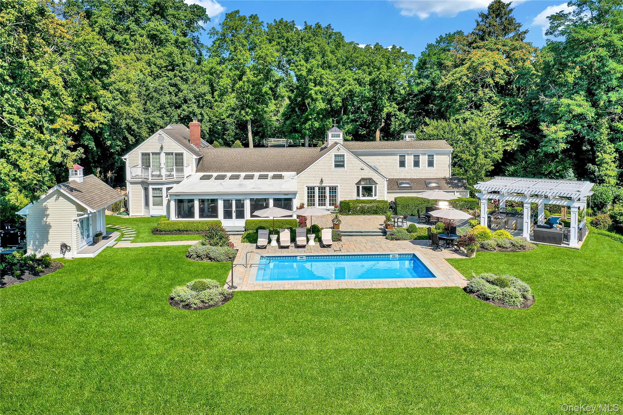 111 Old Field Road, Setauket, NY 11733