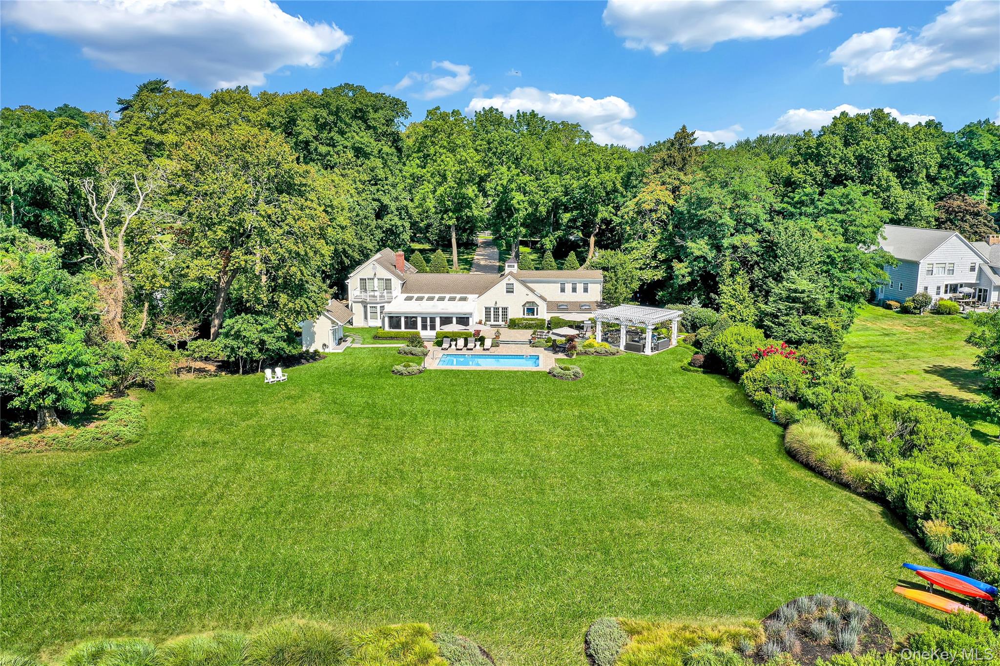 111 Old Field Road, Setauket, NY 11733