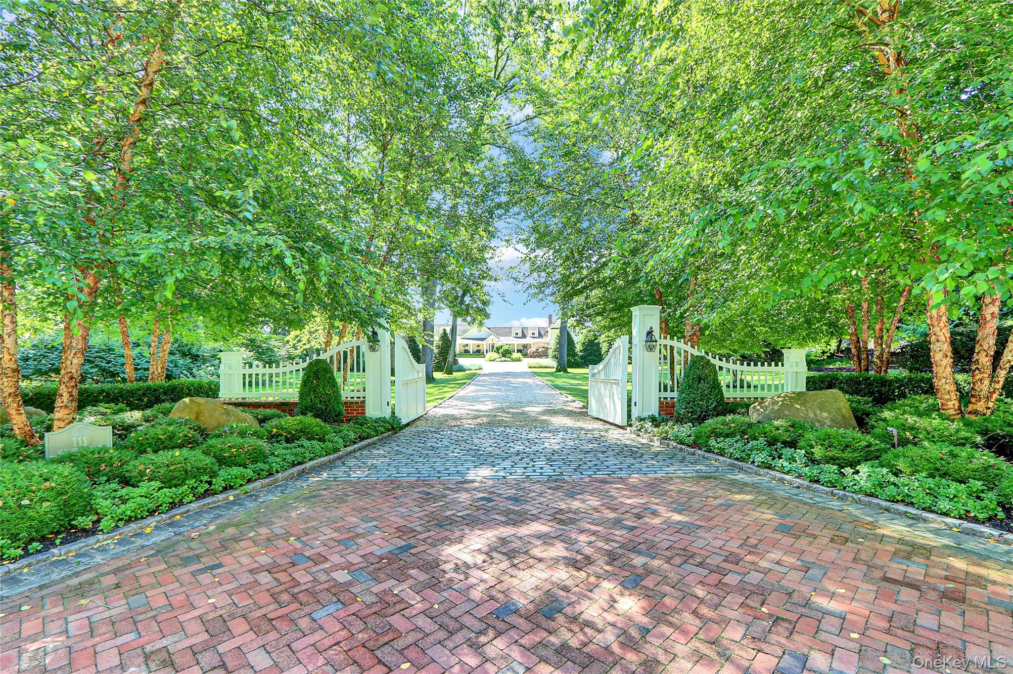 111 Old Field Road, Setauket, NY 11733