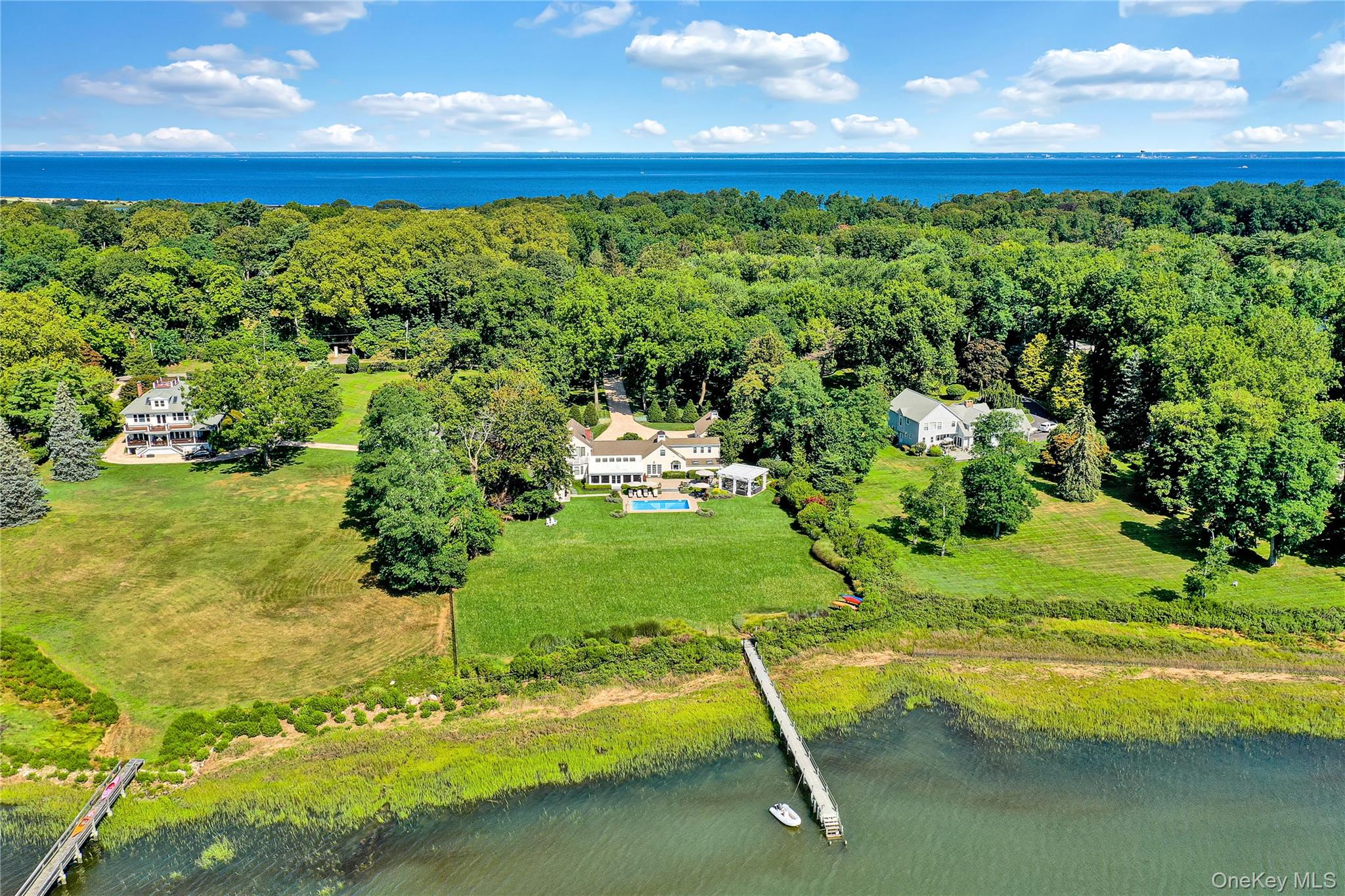 111 Old Field Road, Setauket, NY 11733