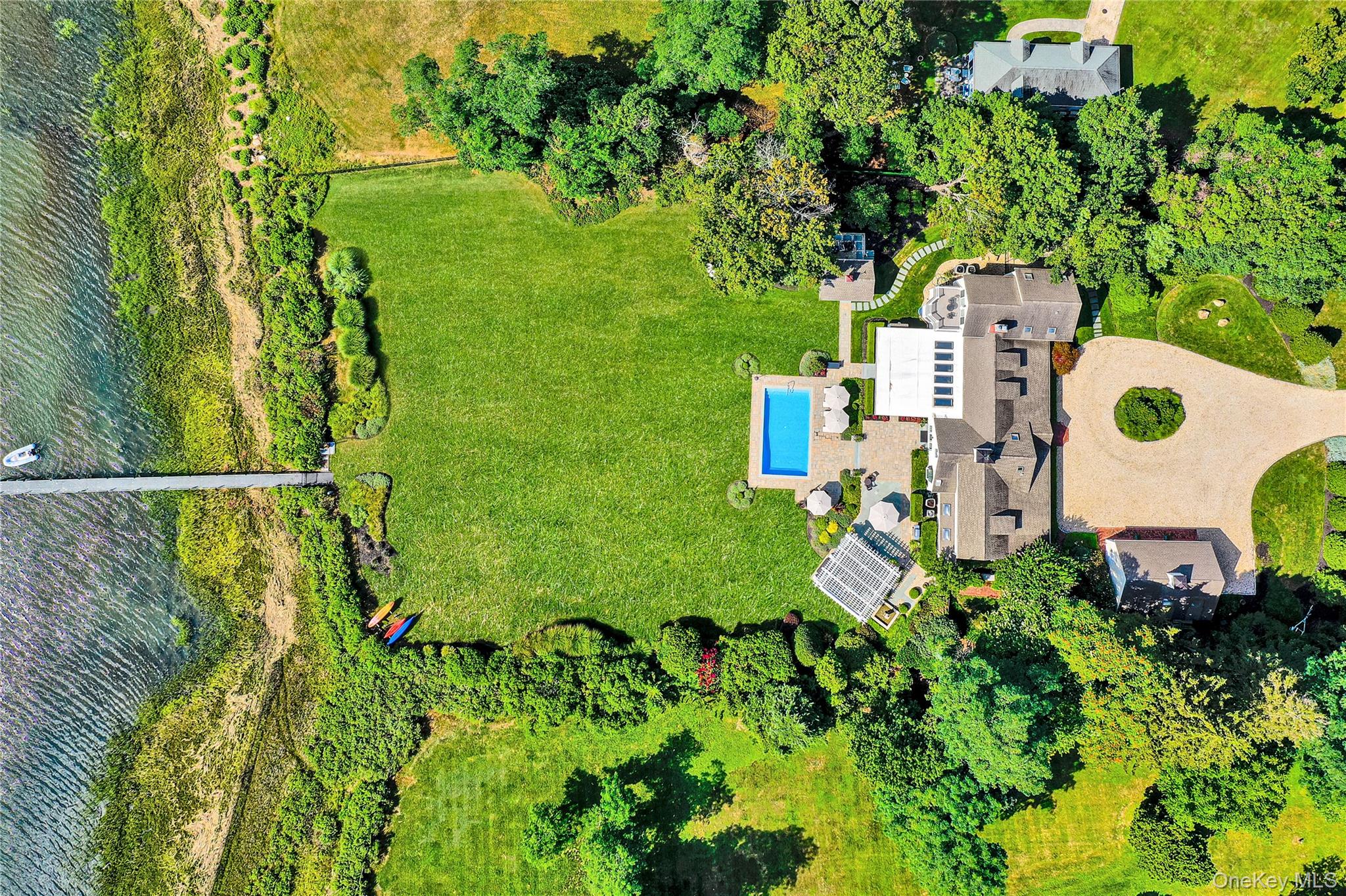 111 Old Field Road, Setauket, NY 11733