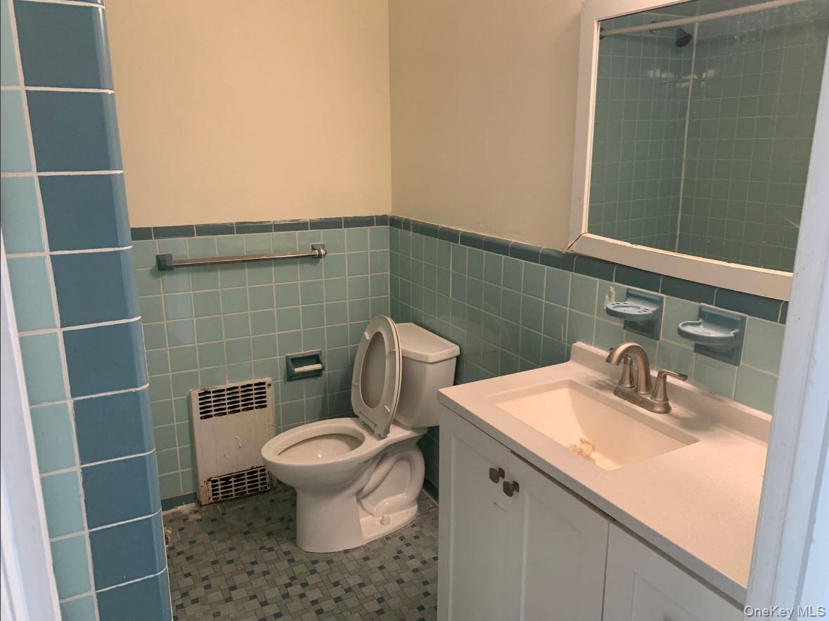 76-27 85th Drive, Woodhaven, NY 11421