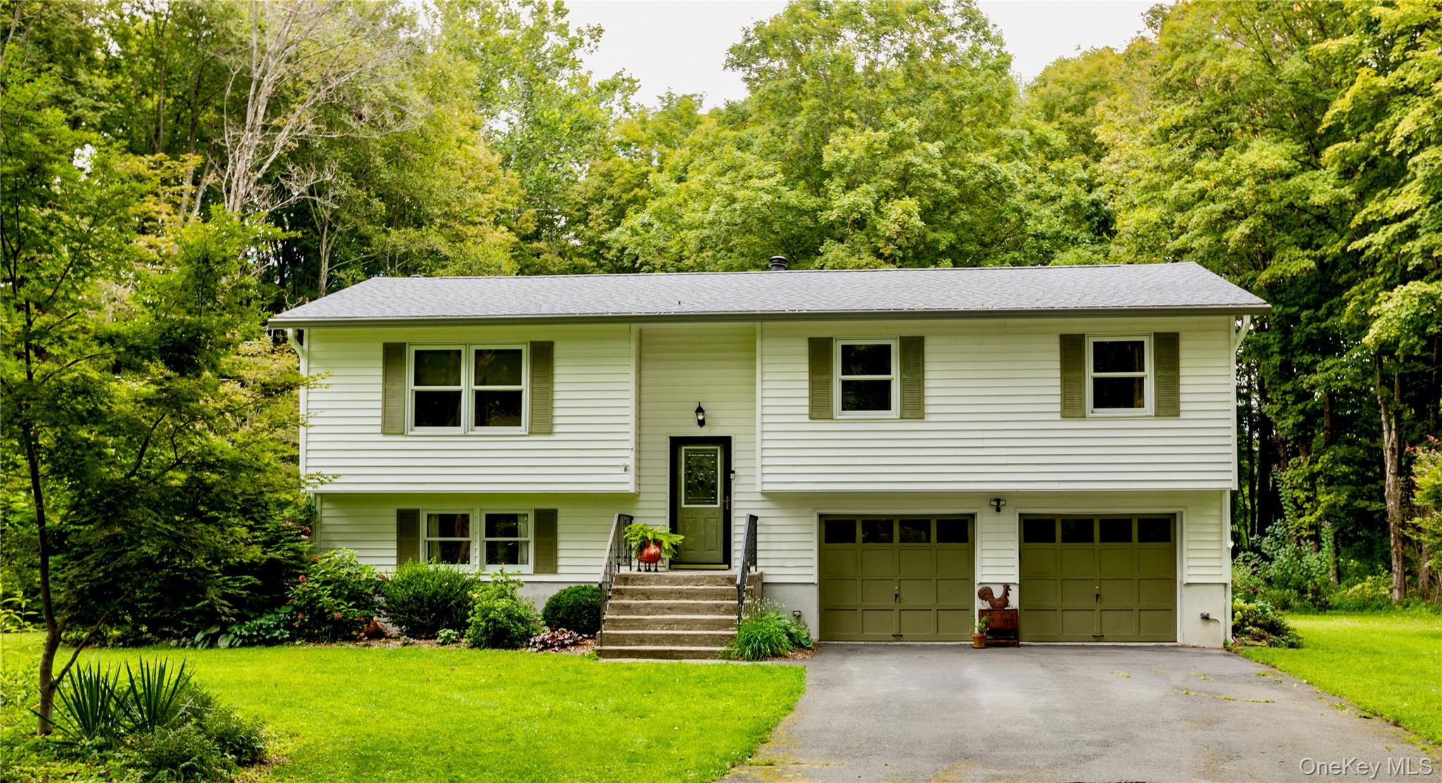 424 Tongore Way, Stone Ridge, NY 12401