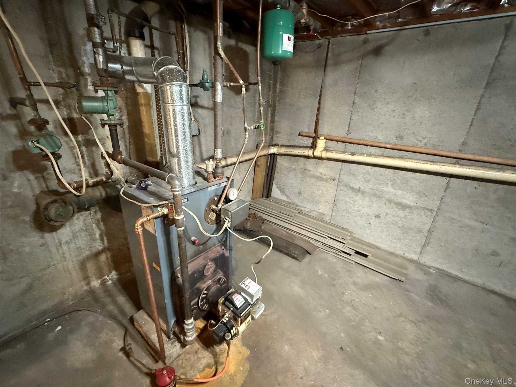 50 Newcomb Trail, Ridge, NY 11961