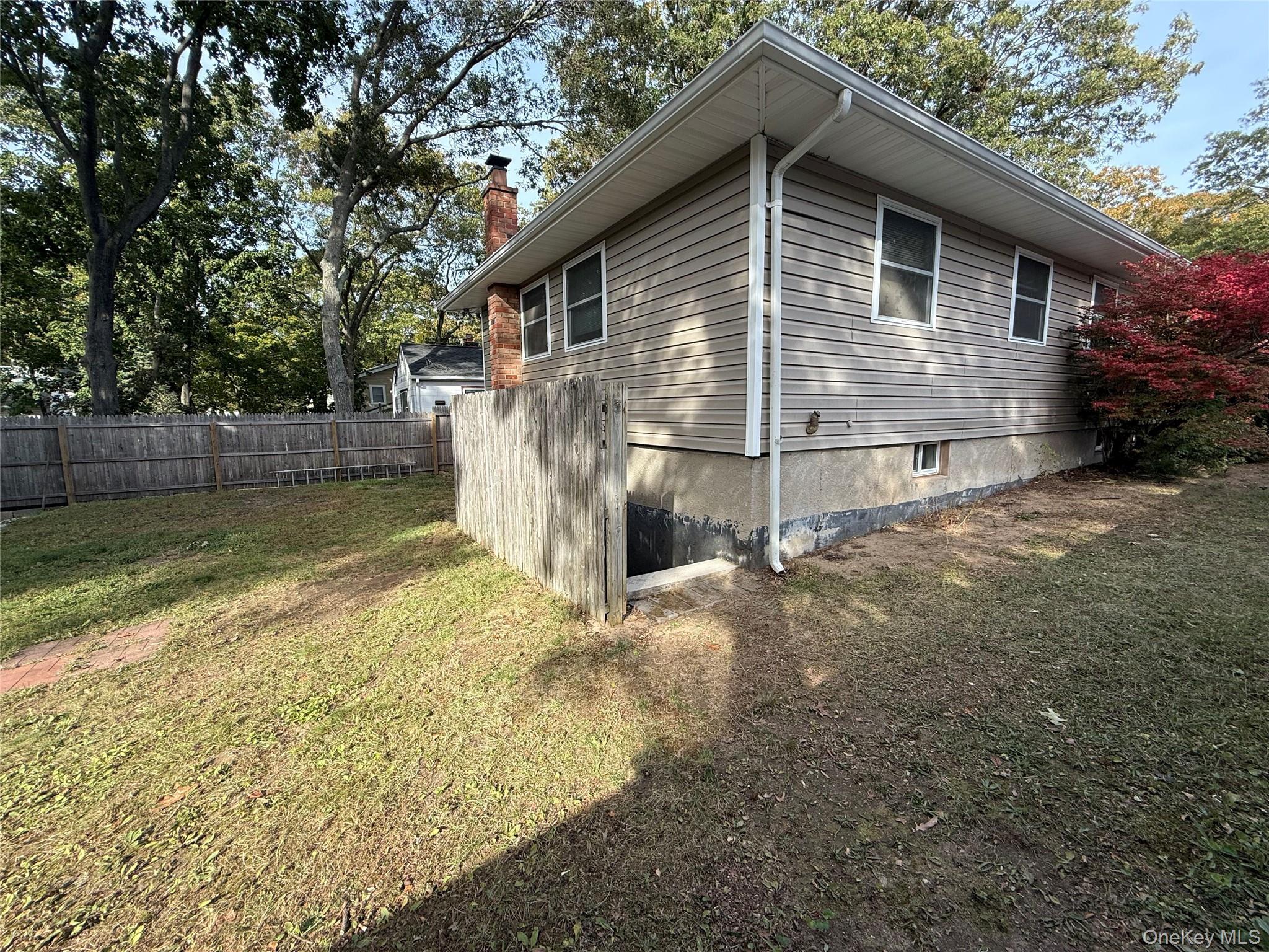 50 Newcomb Trail, Ridge, NY 11961