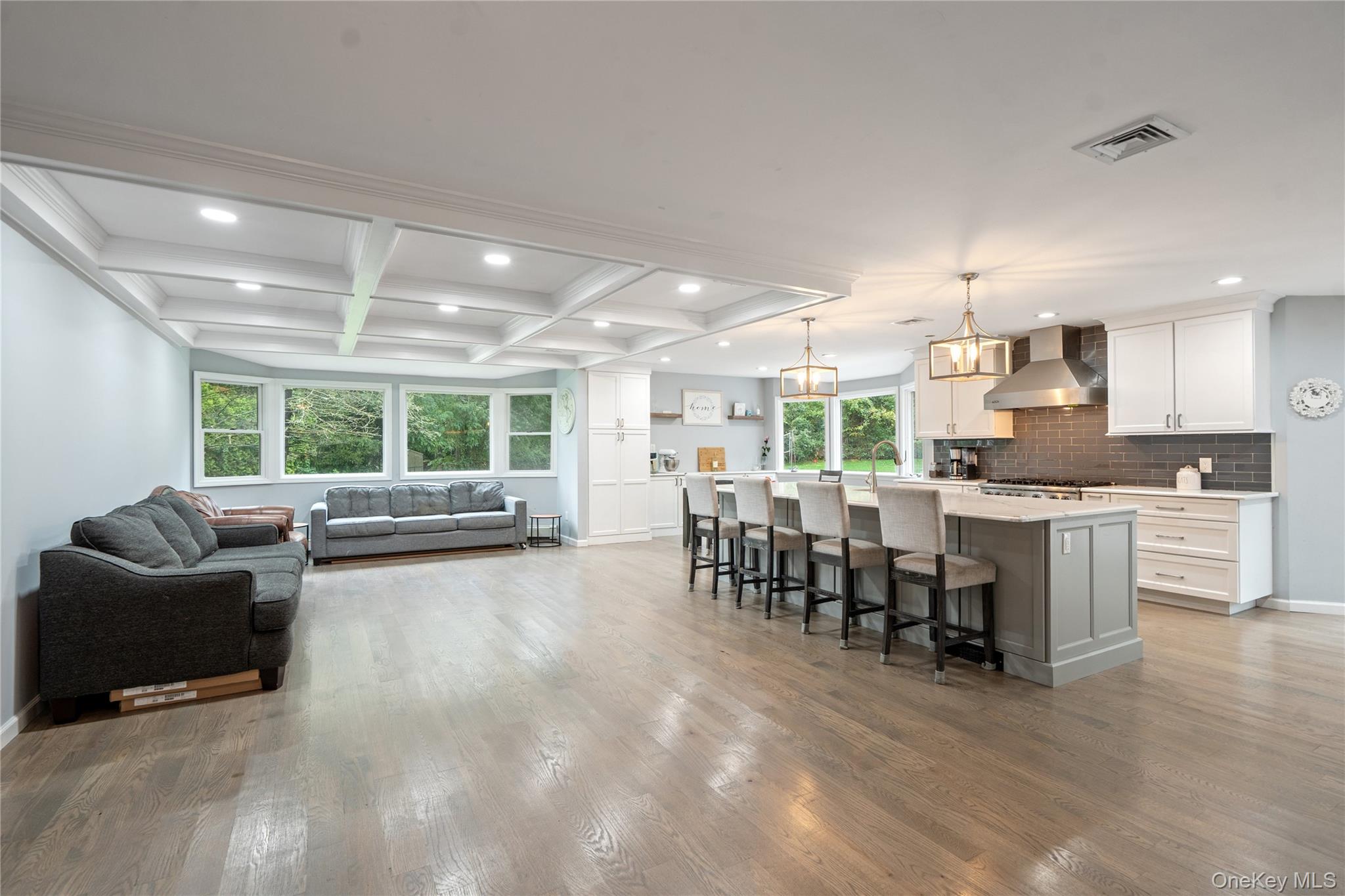 14 S Hollow Road, Dix Hills, NY 11746