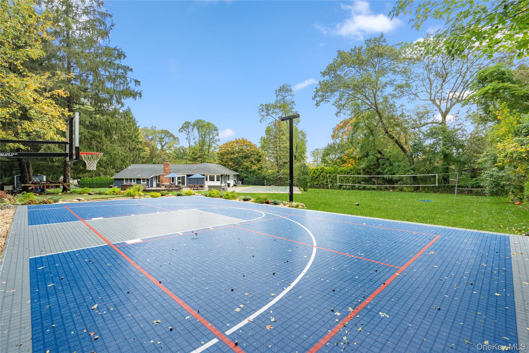 14 S Hollow Road, Dix Hills, NY 11746