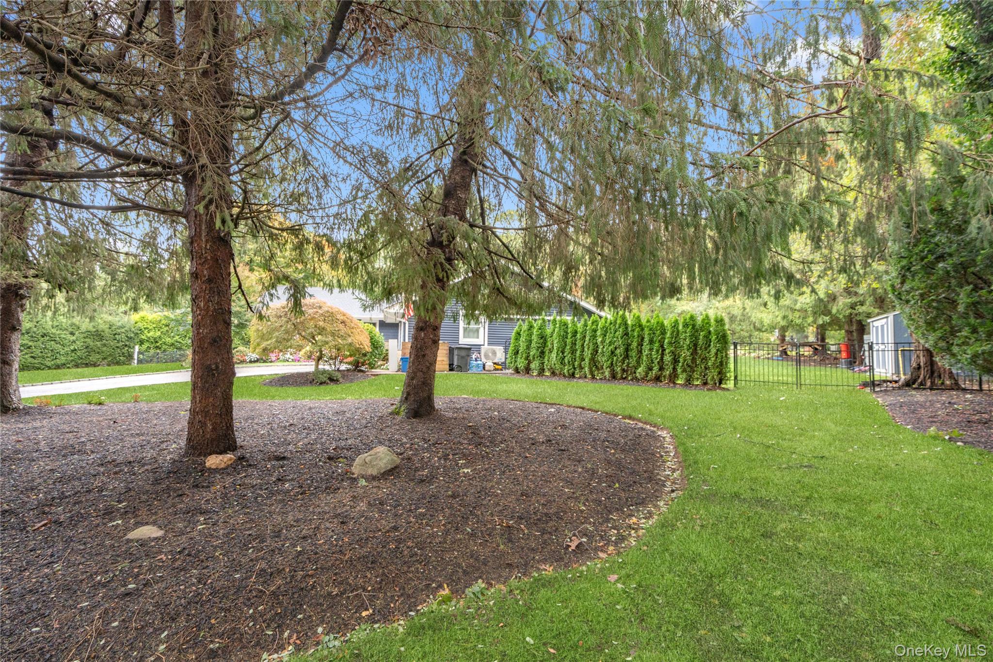 14 S Hollow Road, Dix Hills, NY 11746