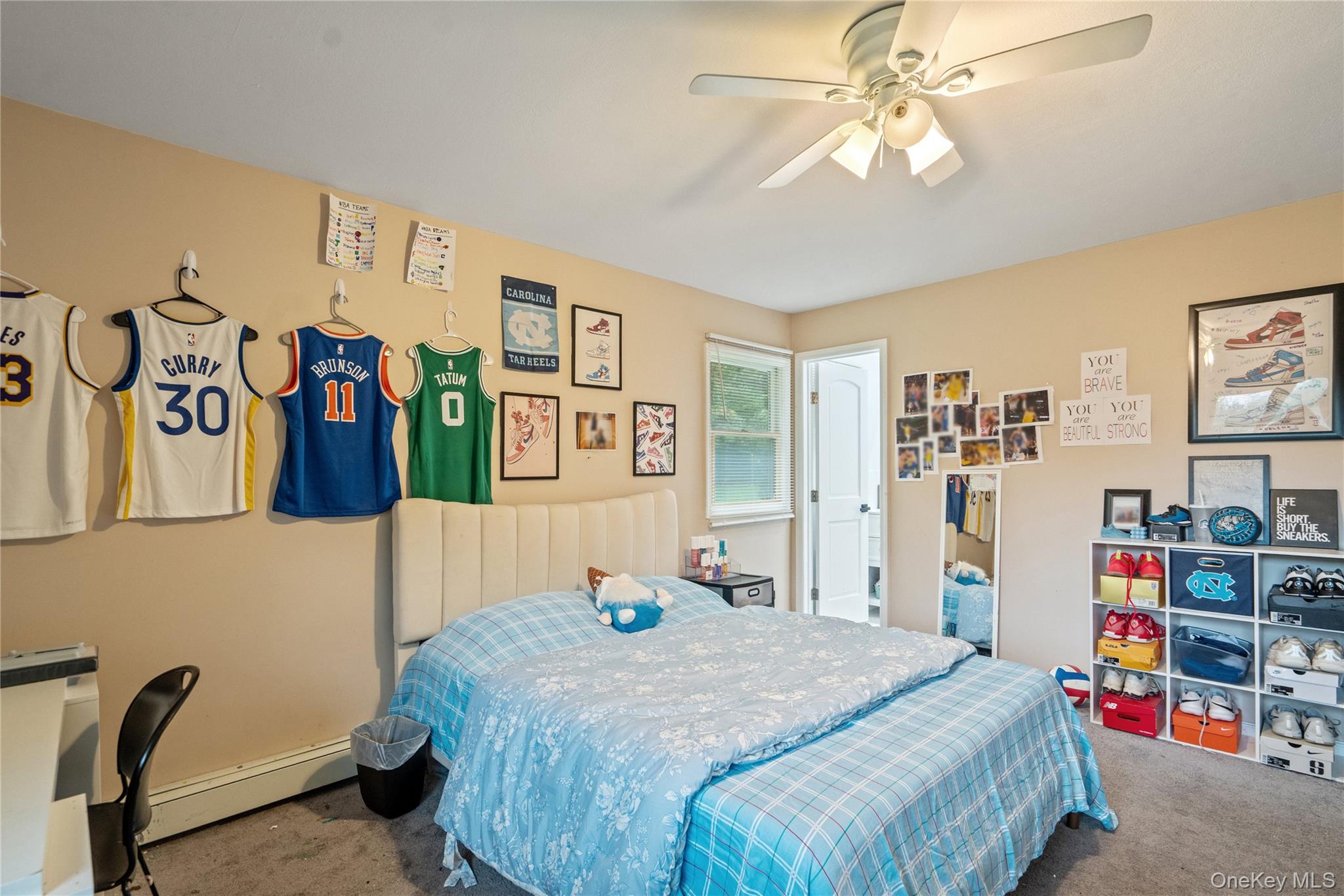 14 S Hollow Road, Dix Hills, NY 11746