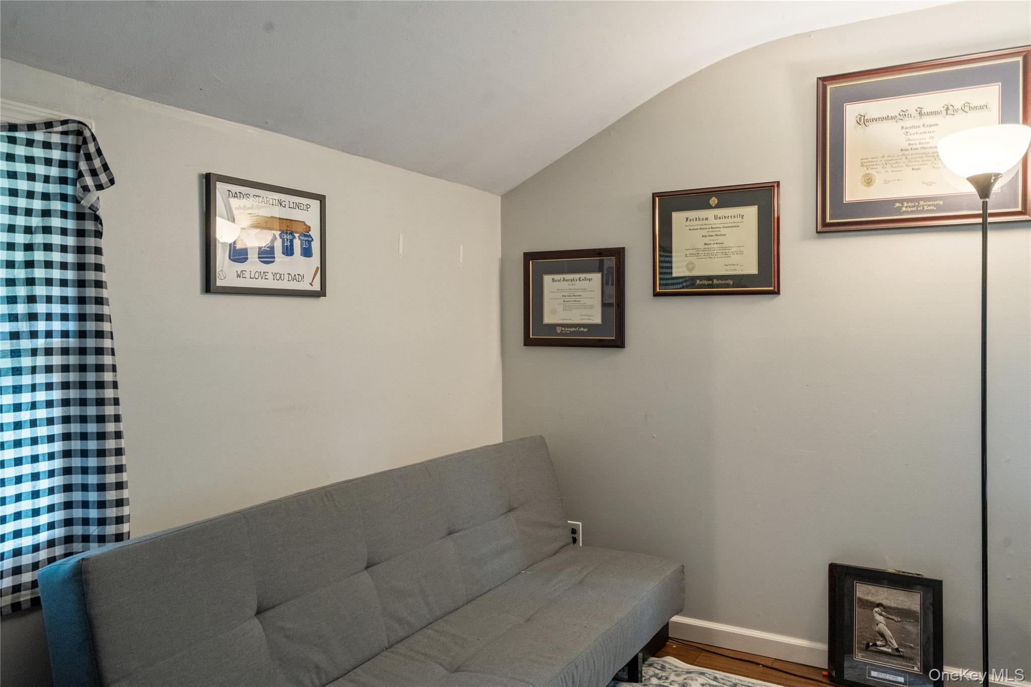 14 S Hollow Road, Dix Hills, NY 11746