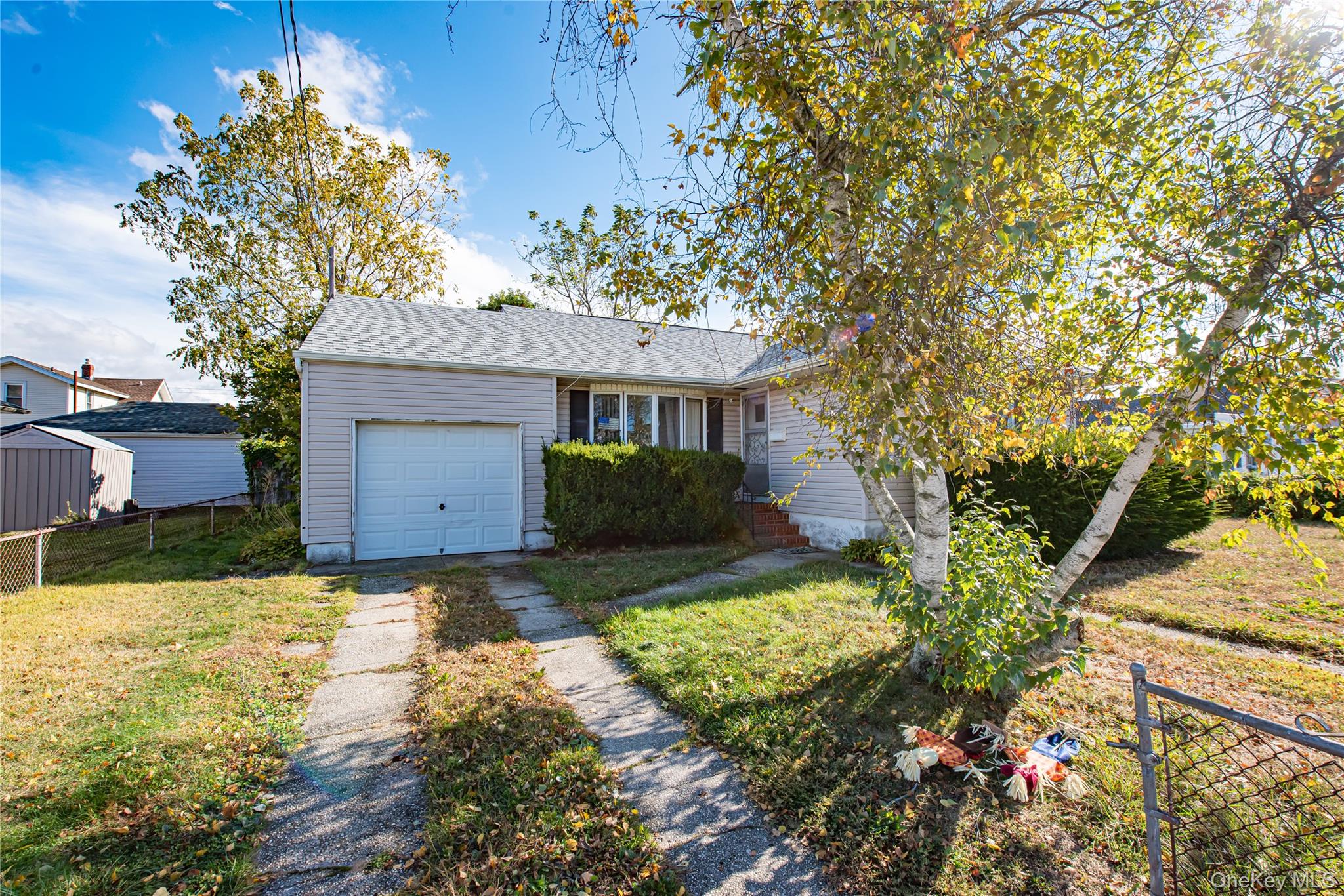 710 S 4th Street, Lindenhurst, NY 11757