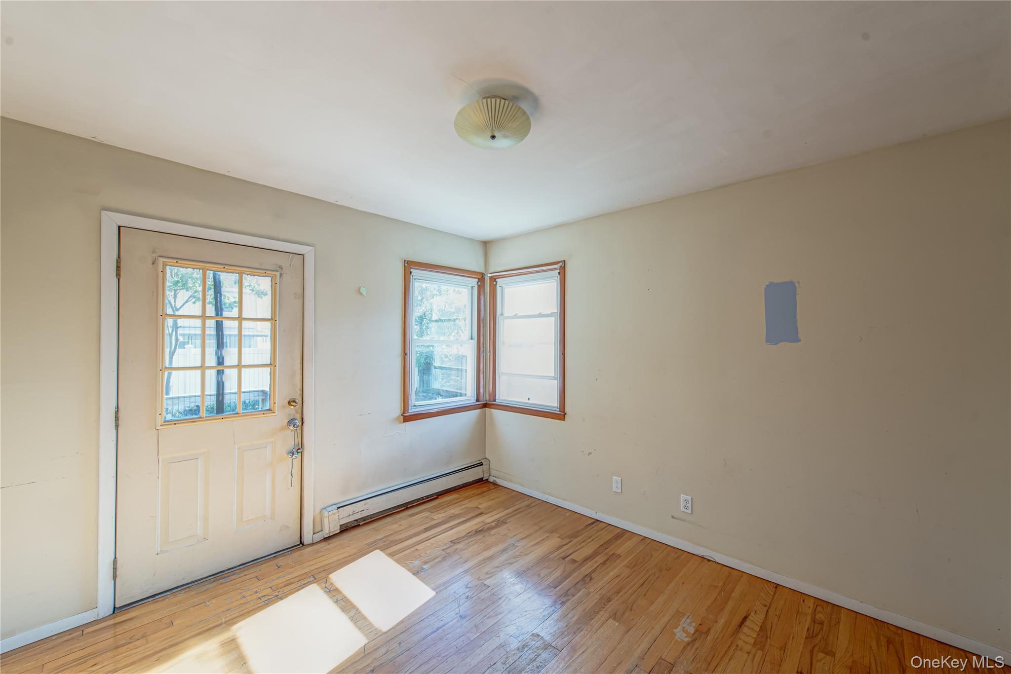 710 S 4th Street, Lindenhurst, NY 11757