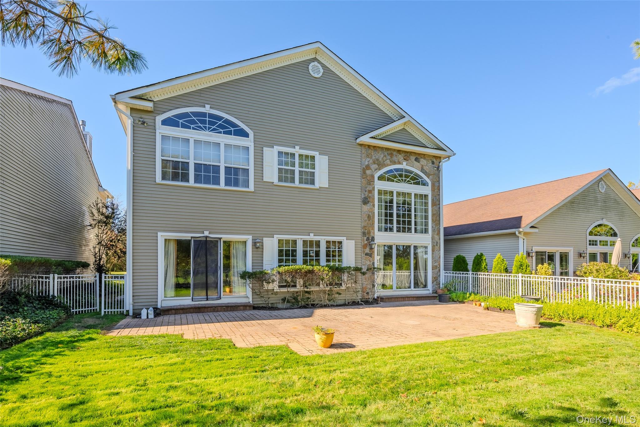 169 Hamlet Drive, Mount Sinai, NY 11766