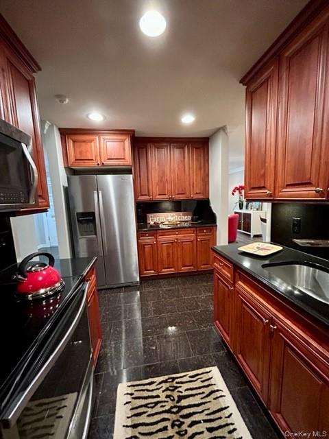 13 Adams Way # 13, Sayville, NY 11782