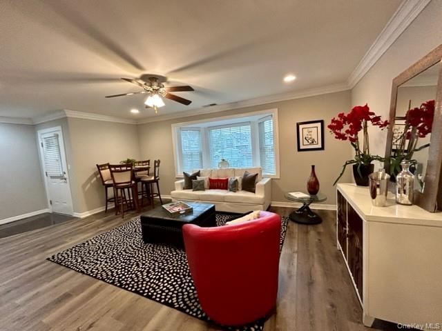 13 Adams Way # 13, Sayville, NY 11782