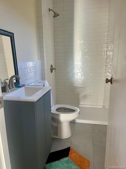 8431 108th Street, Richmond Hill North, NY 11418