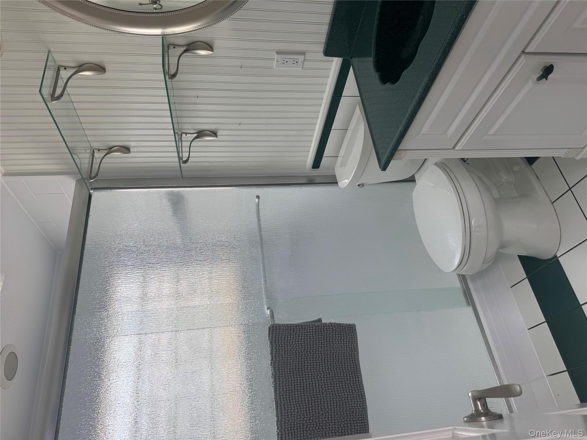 20 Illinois Avenue # Upper, Long Beach, NY 11561