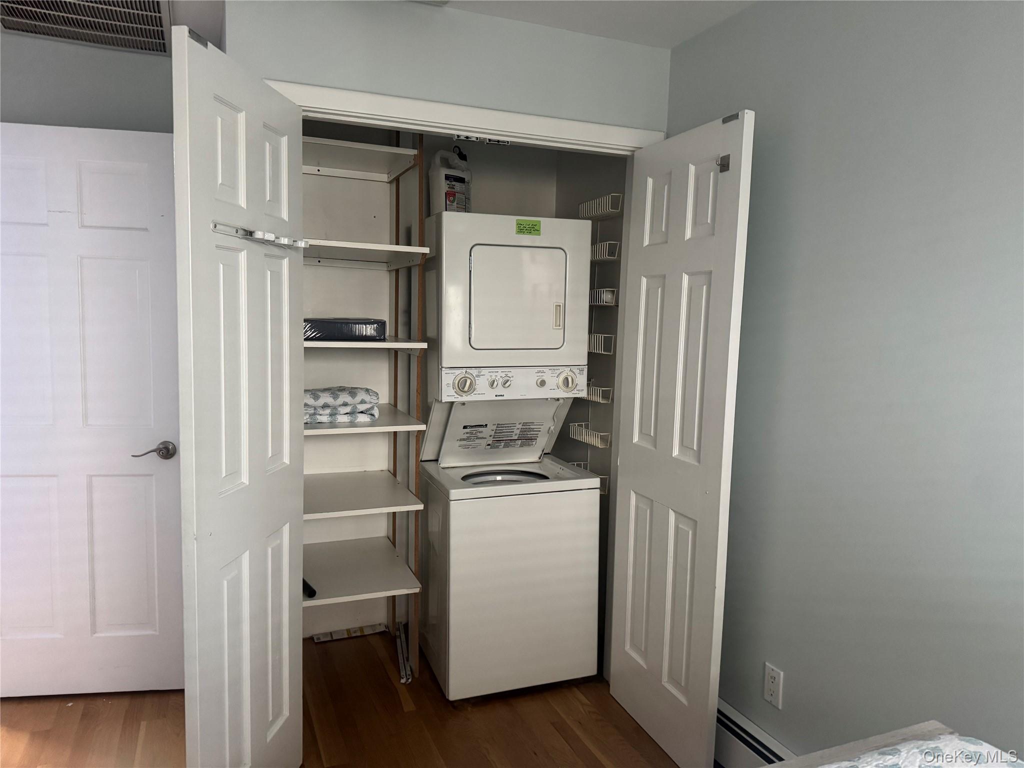 20 Illinois Avenue # Upper, Long Beach, NY 11561