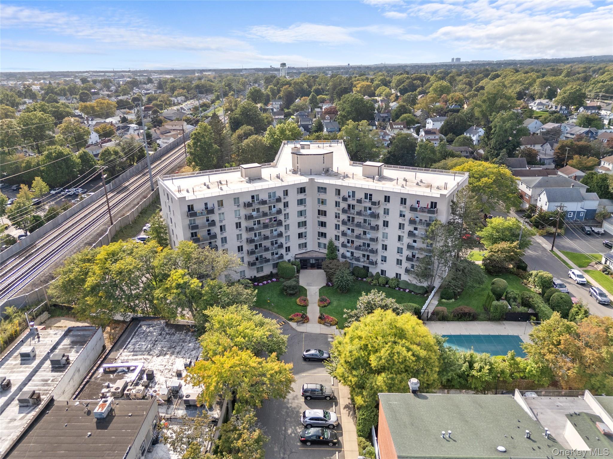 135 Post Avenue # 6O, Westbury, NY 11590