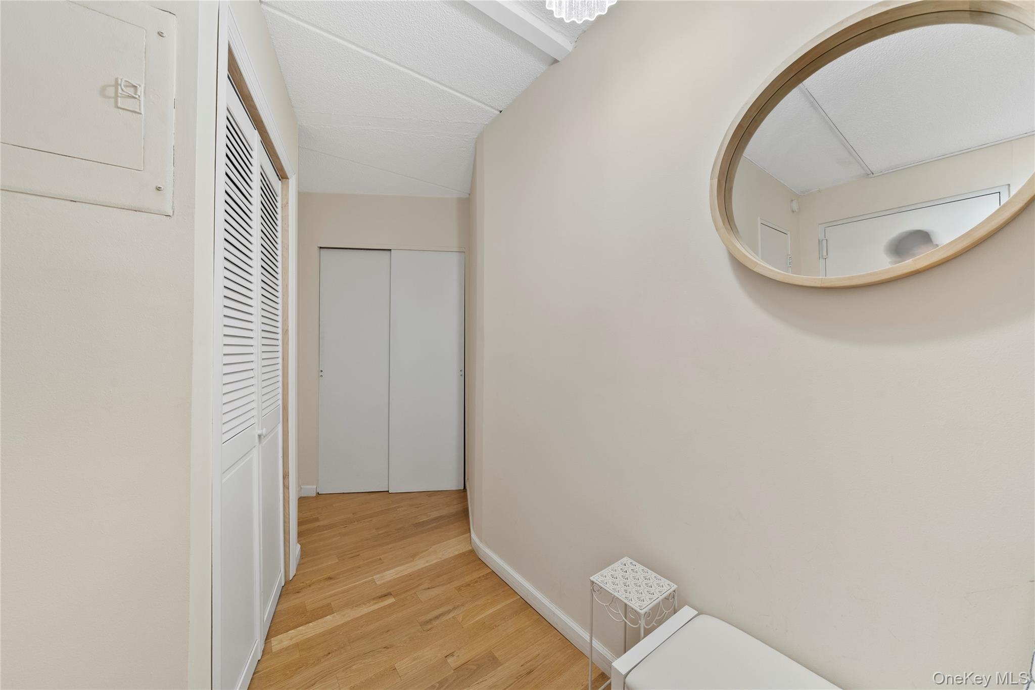 135 Post Avenue # 6O, Westbury, NY 11590