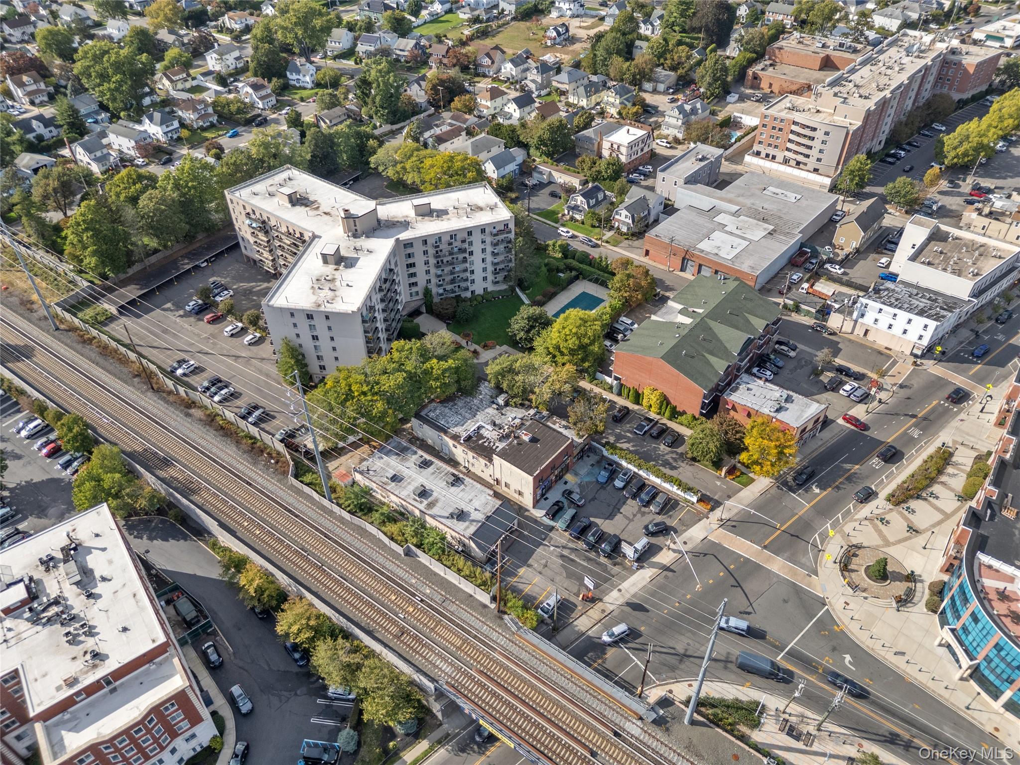 135 Post Avenue # 6O, Westbury, NY 11590